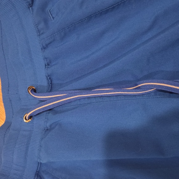 Healing Hands Blue Scrub Set M Top S Bottoms - Picture 5 of 8